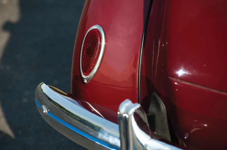  Ford DeLuxe Convertible Sedan 1939 года  (фото 11 из 19)